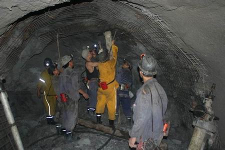 井陉矿工程爆破中的危险因素分析以及应对工程爆破危险的措施